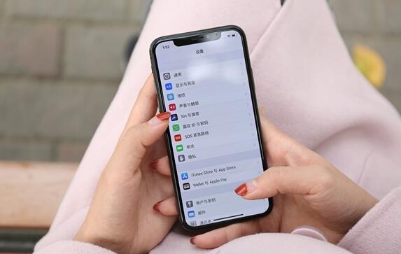 iPhone 13支持近地轨道卫星通信？可能不是这么一回事